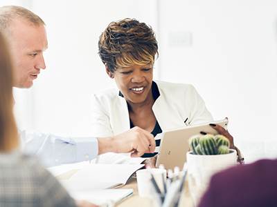 25944EQB_EQBoardroom_Banner_Images-V1-400x300